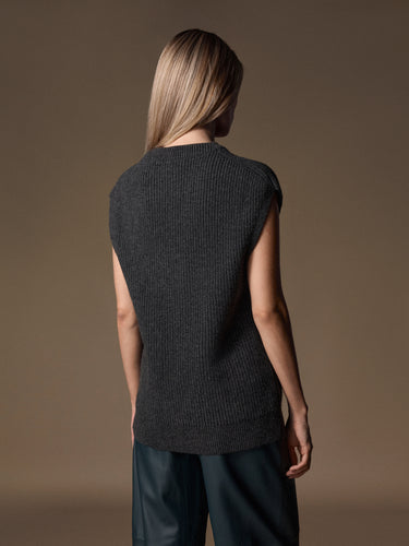 Жилет из шерсти мериноса