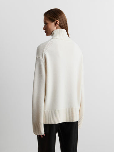 Свитер из шерсти и кашемира